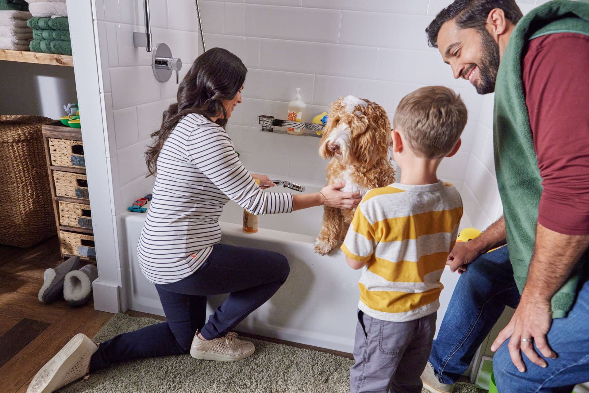 JBR_Wall_AW_6x24_Subway_Bathtub_Family_Dog2-1920x1281-14d03e11-1ffd-45f9-b093-8dd31acf3823.jpg
